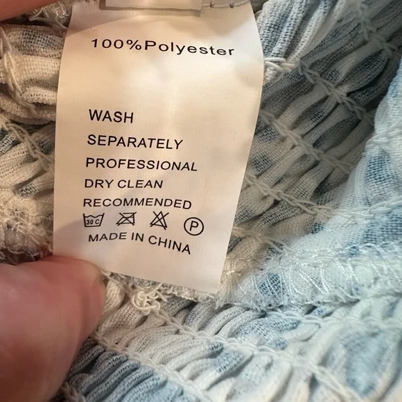 ✨NWT✨ 70°F/21°C Long Smocked Balloon Sleeve Crop Top Women Large White Blue - Picture 12 of 13